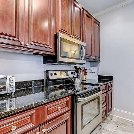 Historic Savannah Gold Private Condo With Pool - 2Bed, 1&Half Bath, Sleeps 6, 1St Floor, 15 Min Walk To Historic Savannah Center And All Attractions Dış mekan fotoğraf