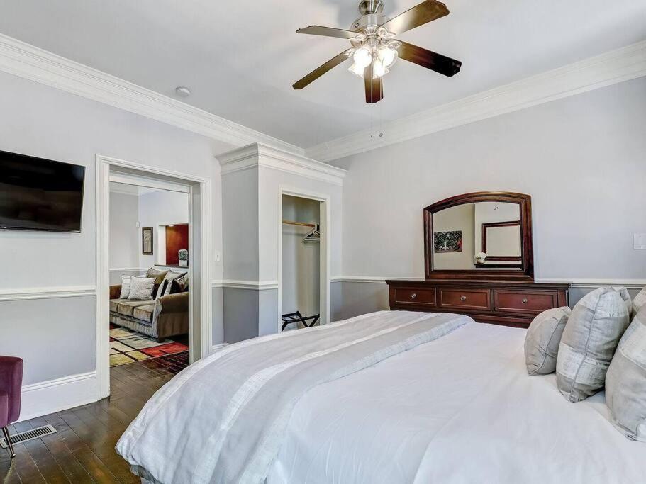 Historic Savannah Gold Private Condo With Pool - 2Bed, 1&Half Bath, Sleeps 6, 1St Floor, 15 Min Walk To Historic Savannah Center And All Attractions Dış mekan fotoğraf