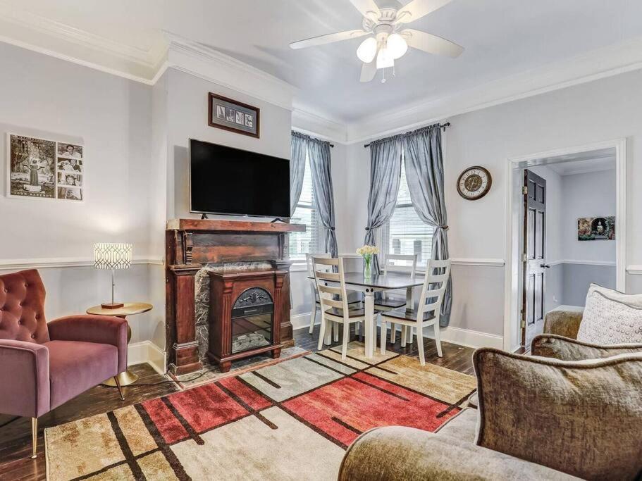 Historic Savannah Gold Private Condo With Pool - 2Bed, 1&Half Bath, Sleeps 6, 1St Floor, 15 Min Walk To Historic Savannah Center And All Attractions Dış mekan fotoğraf
